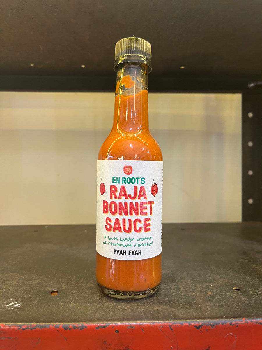 En Root's Fyah Fyah Raja Bonnet hot  sauce